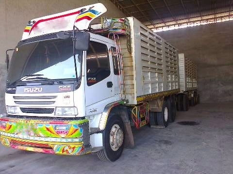 รถอีซูซุ 10 ล้อดั้ม 270 แรงม้า. ปี 50  ( ขายแม่ , ลูก )  สนใจติดต่อ 081 - 6079515