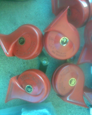 แตรคู่ยุโรปเมคอินฝรั่งเศส