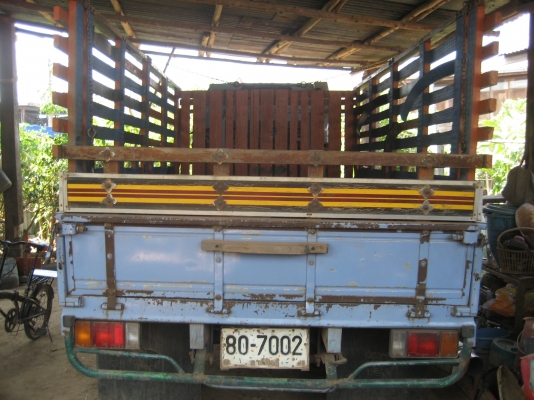 ขายรถบรรทุก 6 ล้อเล็ก NKR