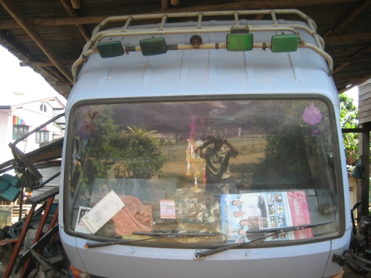 ขายรถบรรทุก 6 ล้อเล็ก NKR