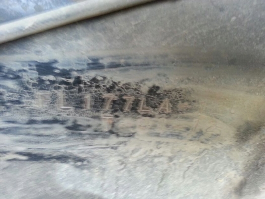 รถอีซูซุ  10 ล้อ รั้ว F17  168 แรงม้า.  สนใจติดต่อ 081 - 6079515