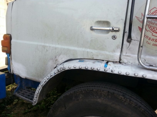 รถอีซูซุ  10 ล้อ รั้ว F17  168 แรงม้า.  สนใจติดต่อ 081 - 6079515