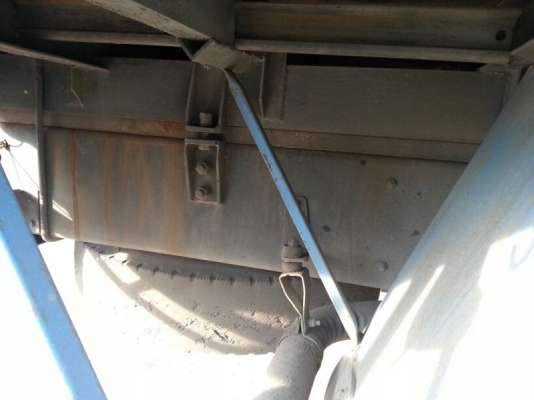 รถอีซูซุ  10 ล้อ รั้ว F17  168 แรงม้า.  สนใจติดต่อ 081 - 6079515