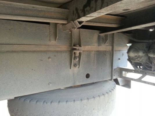 รถอีซูซุ  10 ล้อ รั้ว F17  168 แรงม้า.  สนใจติดต่อ 081 - 6079515