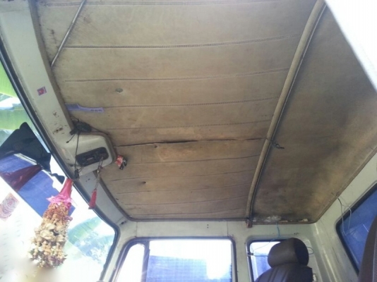 รถอีซูซุ  10 ล้อ รั้ว F17  168 แรงม้า.  สนใจติดต่อ 081 - 6079515