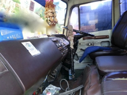 รถอีซูซุ  10 ล้อ รั้ว F17  168 แรงม้า.  สนใจติดต่อ 081 - 6079515