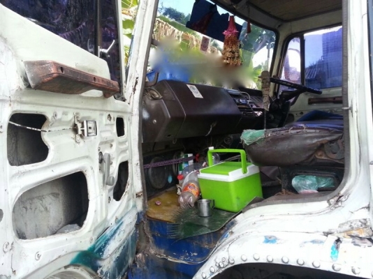 รถอีซูซุ  10 ล้อ รั้ว F17  168 แรงม้า.  สนใจติดต่อ 081 - 6079515