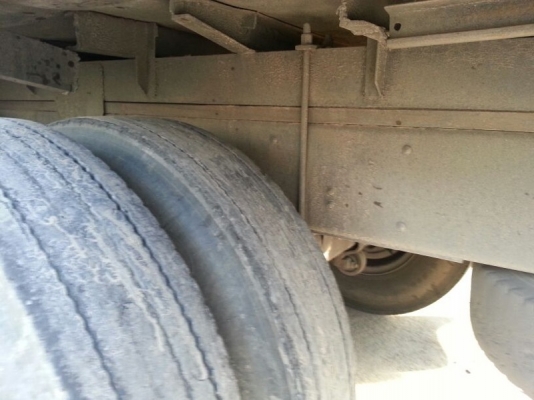 รถอีซูซุ  10 ล้อ รั้ว F17  168 แรงม้า.  สนใจติดต่อ 081 - 6079515