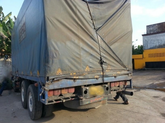 รถอีซูซุ  10 ล้อ รั้ว F17  168 แรงม้า.  สนใจติดต่อ 081 - 6079515