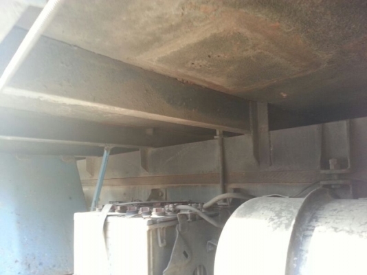 รถอีซูซุ  10 ล้อ รั้ว F17  168 แรงม้า.  สนใจติดต่อ 081 - 6079515