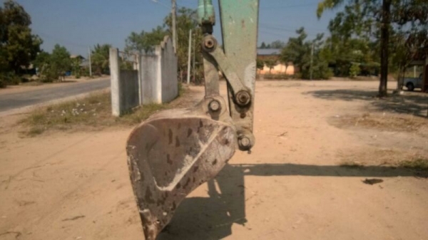 รถแบคโฮ KOBELCO  120.  ( ซุปเปอร์ )  สนใจติดต่อ 081 - 6079515