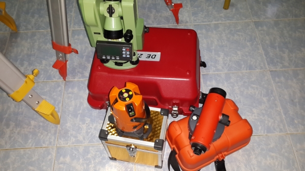 กล้องสำรวจ