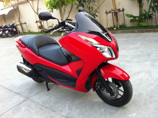ขาย honda forza สวยๆ พึ่งออกรถมา