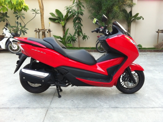 ขาย honda forza สวยๆ พึ่งออกรถมา