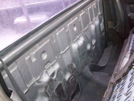 กระบะพร้อมใช้งาน  พร้อมคอกบรรทุก 75000 ราคานี้เลยครับ