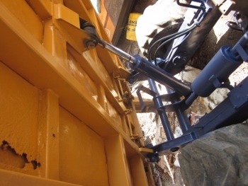 ขาย- Dumper / รถบรรทุกอเนกประสงค์ ยกดั๊ม ขับเคลื่อน 6 ล้อยาง KOMATSU: HD30 เครื่อง ดีเซล 3 สูบ = ราคา 230,000 บาท ขาย- Dumper / รถบรรทุกอเนกประสงค์ ยกดั๊ม ขับเคลื่อน 6 ล้อยาง KOMATSU: HD30 เครื่อง ดีเซล 3 สูบ = ราคา 230,000 บาท