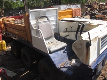 ขาย- Dumper / รถบรรทุกอเนกประสงค์ ยกดั๊ม ขับเคลื่อน 6 ล้อยาง KOMATSU: HD30 เครื่อง ดีเซล 3 สูบ = ราคา 230,000 บาท ขาย- Dumper / รถบรรทุกอเนกประสงค์ ยกดั๊ม ขับเคลื่อน 6 ล้อยาง KOMATSU: HD30 เครื่อง ดีเซล 3 สูบ = ราคา 230,000 บาท