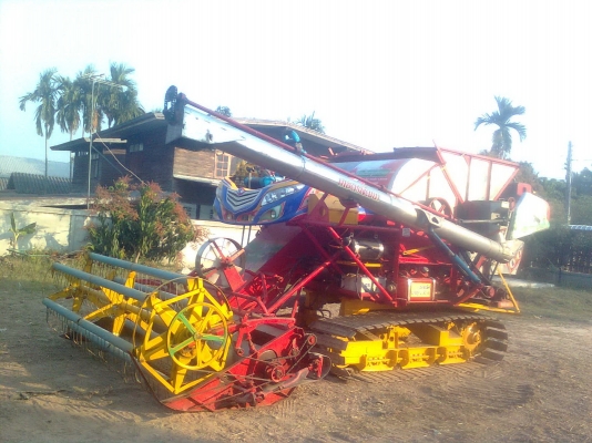 ขายรถเกี่ยว เกษตรพัฒนา<<เจ้าช้างไวไฟ>>รถพร้อมใช้งานเลย