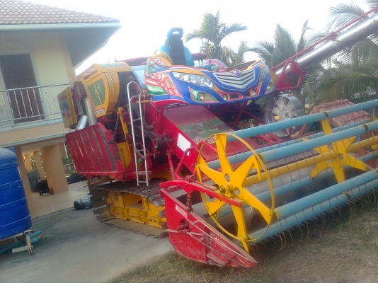 ขายรถเกี่ยว เกษตรพัฒนา<<เจ้าช้างไวไฟ>>รถพร้อมใช้งานเลย