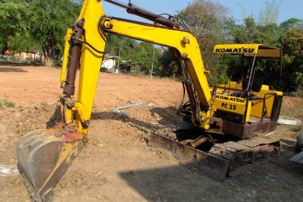 ขายด่วนรถแบคโฮPC35ขายพร้อมรถลาก4ล้อเล็ก