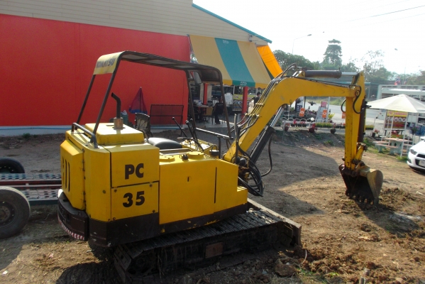 ขายด่วนรถแบคโฮPC35ขายพร้อมรถลาก4ล้อเล็ก