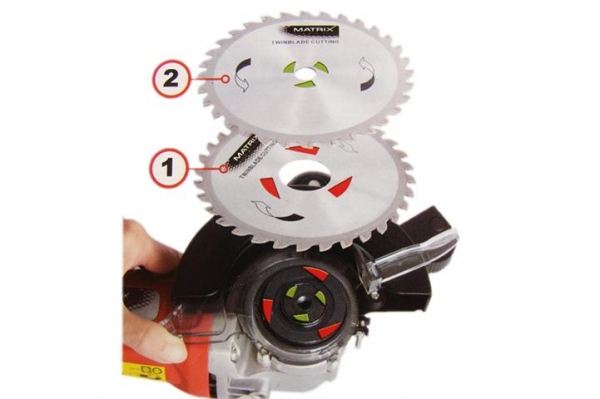 เลื่อยไฟฟ้าใบมีดคู่ ( Dual Saw Blade) 125mm ทำให้เรื่องตัดเป็นเรื่องง่าย มาพร้อมแท่นตัดสะดวกใช้งาน  ของใหม่เพิ่งนำเข้ามาครับ