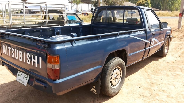 ***ขายแล้วครับขอบคุณ Truck2hand ขายกระบะตอนเดียวๆสวยๆ MITSU L200 Cyclone 2.5ปี36/93 เครื่องเดิมเกียร์เดิม แน่นดีแรง ช่วงล่างไม่ส่ายคัสซีสวยเดิมไม่ปะไม่ดาม กระบะดีไม่ผุหัวเก๋งสวย ยางดี4เส้น ล้อแม็ก พ.ธรรมดา ภายในดีคอนโซลครบ รถเคลียร์สีมาครับ สีสันสวย พร้อม
