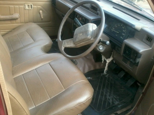 ***ขายแล้วครับขอบคุณ Truck2hand ขายกระบะตอนเดียว MITSU L200 Cyclone 2.5ปี33/90 เครื่องเดิมเกียร์เดิม แน่นดีแรง ช่วงล่างคัสซีสวยเดิมไม่ปะไม่ดาม กระบะดีไม่ผุหัวเก๋งสวย ยางดี4เส้น พ.ธรรมดา ภายในดีคอนโซลครบ  สีสันสวย พร้อมใช้ พร้อมลุยงาน เอกสารครบทะเบียนเต็ม