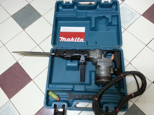 ขายเครื่องสกัดแย็กไฟฟ้ายี่ห้อMAKITAรุ่นHM1201(MADE IN JAPAN)พร้อมใช้งาน