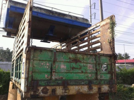 ขายกระบะ75000( ถอดจากรถยูดี ) ไม่ผุ มีรั่ว มีบุบบ้าง กว้าง2.50ยาว6.00 สูง2.10