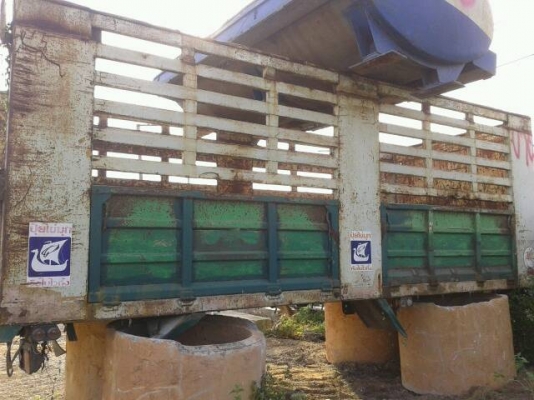 ขายกระบะ75000( ถอดจากรถยูดี ) ไม่ผุ มีรั่ว มีบุบบ้าง กว้าง2.50ยาว6.00 สูง2.10