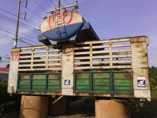 ขายกระบะ75000( ถอดจากรถยูดี ) ไม่ผุ มีรั่ว มีบุบบ้าง กว้าง2.50ยาว6.00 สูง2.10