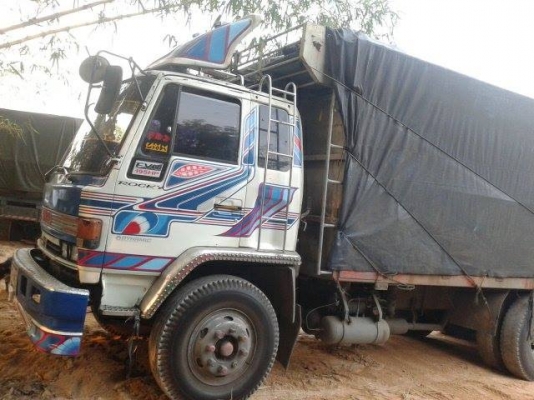 ขาย รถบรรทุก10ล้อ1เพลาไม่ดั้ม ISUZU ROCKY 195HP สภาพสวยพร้อมใช้งาน เอกสารเล่มทะเบียนพร้อมโอน ราคา825,000บาท ต่อรองได้ สนใจติดต่อ:082-3223112,094-5324914(คุณนิเทพ)