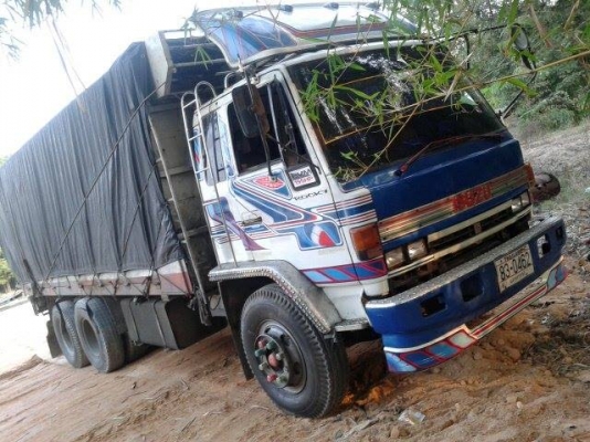 ขาย รถบรรทุก10ล้อ1เพลาไม่ดั้ม ISUZU ROCKY 195HP สภาพสวยพร้อมใช้งาน เอกสารเล่มทะเบียนพร้อมโอน ราคา825,000บาท ต่อรองได้ สนใจติดต่อ:082-3223112,094-5324914(คุณนิเทพ)