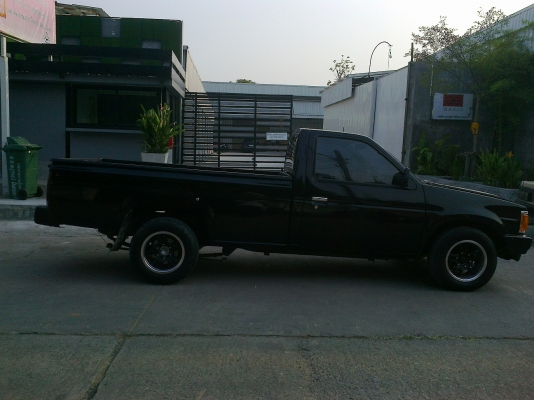 NISSAN BIG M ตอนเดียว เครื่องดีเซล 2500 CC สภาพดี