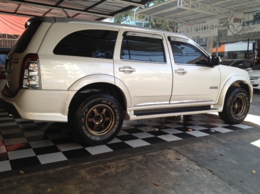 ขายล้อแม็ก 16 x 8 et 0 พร้อมยาง 265/70/16 ราคา 12000 บาท