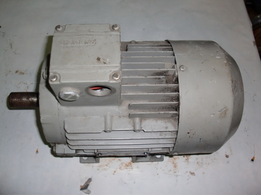 ขายมอเตอร์ไฟฟ้า Siemens  2แรงม้า 3phase