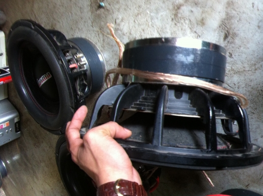 ขาย ลำโฟงชับ 12 นิ้ว maxma. สภาพ90\%