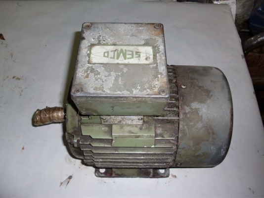ขายมอเตอร์ไฟฟ้า SEMCO  1แรงม้า 3phase