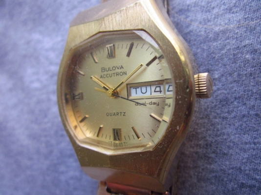 +++++ BULOVA ACCUTRON กะหลั่ยเรือนทองหายาก 1 +++++ +++++ BULOVA ACCUTRON กะหลั่ยเรือนทองหายาก 1 +++++