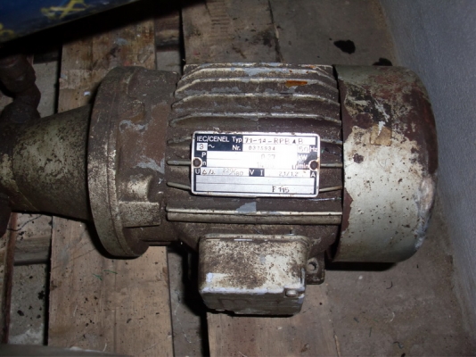 ขายมอเตอร์ปั๊ม ขนาด 1/2แรงม้า 3phase