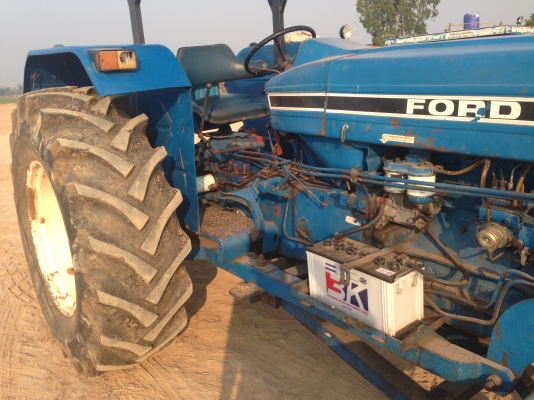 ลูกค้าจองแล้วคับผมFORD 6600 เต็ม มีภาพวีดีโอ เกียร์ 5DNN เพืองท้าย D4NN ท้ายเบาะD5NN เครื่องดี T5 ผาน 6 ดันหน้า สภาพเดิมๆ เอกสารเล่มทะเบียนพร้อมโอน ราคา 338000 บาท สนใจติดต่อ คุณชัยย สตึก โทร 081-9972972 089-8451778