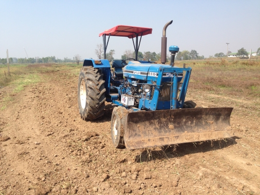 ลูกค้าจองแล้วคับผมFORD 6600 เต็ม มีภาพวีดีโอ เกียร์ 5DNN เพืองท้าย D4NN ท้ายเบาะD5NN เครื่องดี T5 ผาน 6 ดันหน้า สภาพเดิมๆ เอกสารเล่มทะเบียนพร้อมโอน ราคา 338000 บาท สนใจติดต่อ คุณชัยย สตึก โทร 081-9972972 089-8451778