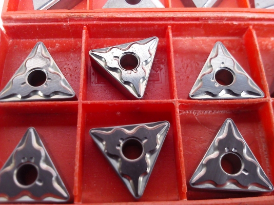 เม็ดมีด Insert ของใหม่ แบบต่างๆมีหลายแบบให้เลือกพร้อมใช้งานได้ดี