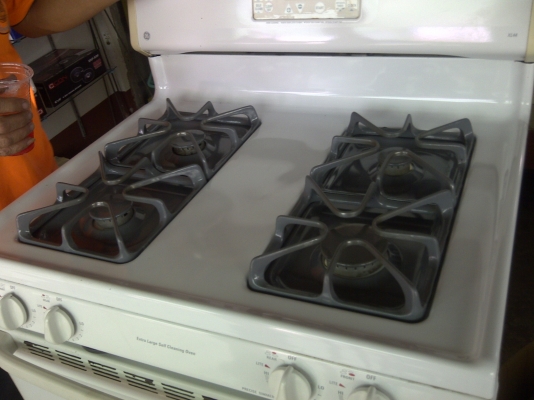 เตาแก็ส GE 4หัวพร้อมตู้อบขนาดใหญ๋ สภาพค่อยข้างใหม่มากมีตั้งเวลาการทำงานได้