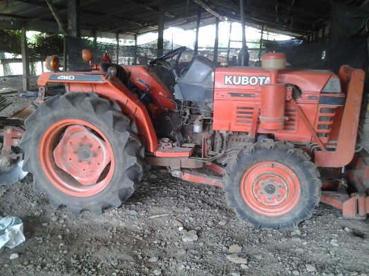 ขายรถไถ26แรงขับเคลื่อน4ล้อสภาพดีใช้งานปกติลดเหลือ156500บาท ขายรถไถ26แรงขับเคลื่อน4ล้อสภาพดีใช้งานปกติลดเหลือ156500บาท