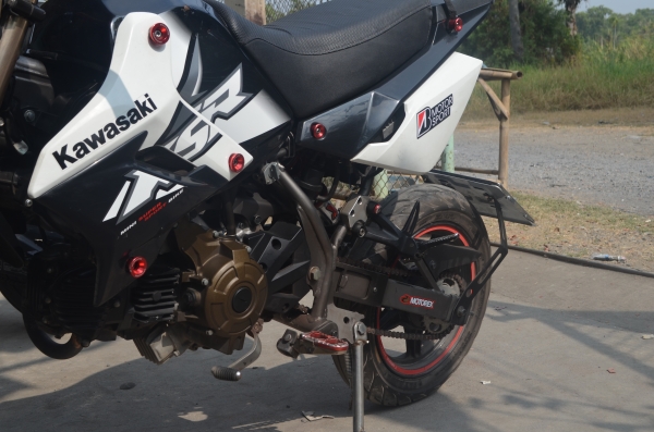 ขายดาวน์ครับ รถพร้อมแต่ง อะไหร่เดิมครบทุกอย่างครับ