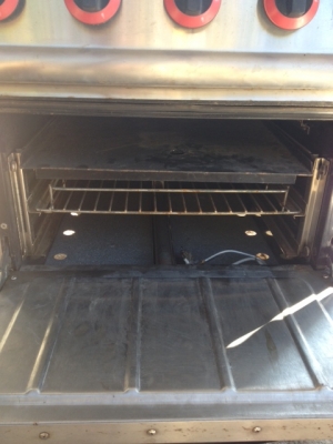 เตาแก๊ส 4 หัวสแตนเลสมีเตาอบงานนอก