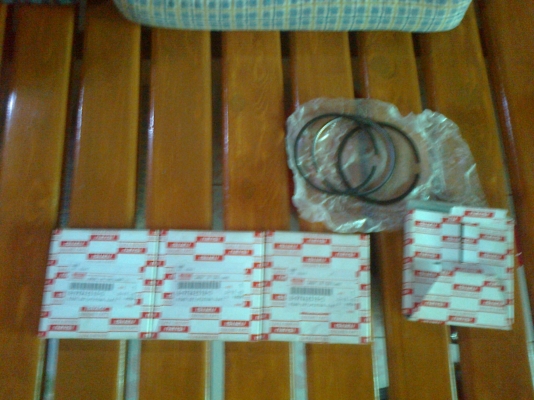 แหวนลูกสูบ isuzu 2500 turbo ใหม่