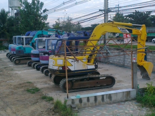 ขาย รถแมคโคขนาดเล็ก PC30 PC50 PC75 เก่านอกมีเอกสาร มีหลายคันให้เลือก รับทำไฟแนนร์ให้ครับ